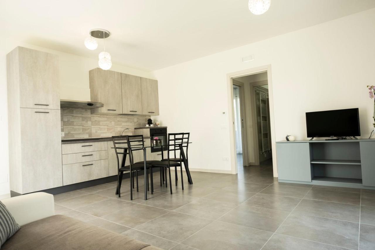 Marali Lake Apartments Di Enrica Bianchera Desenzano del Garda Esterno foto
