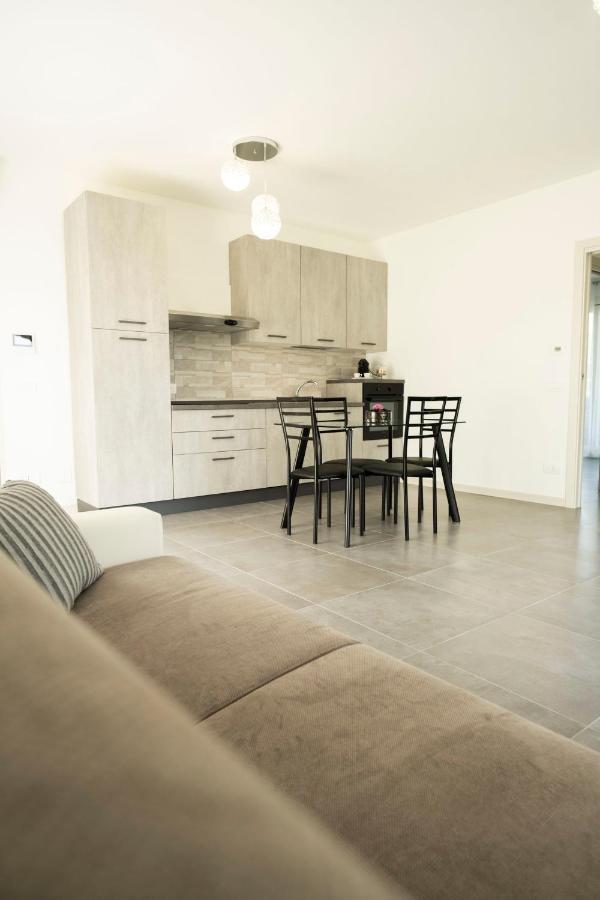 Marali Lake Apartments Di Enrica Bianchera Desenzano del Garda Esterno foto