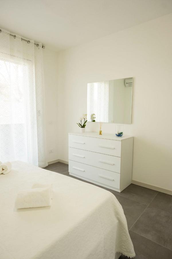 Marali Lake Apartments Di Enrica Bianchera Desenzano del Garda Esterno foto