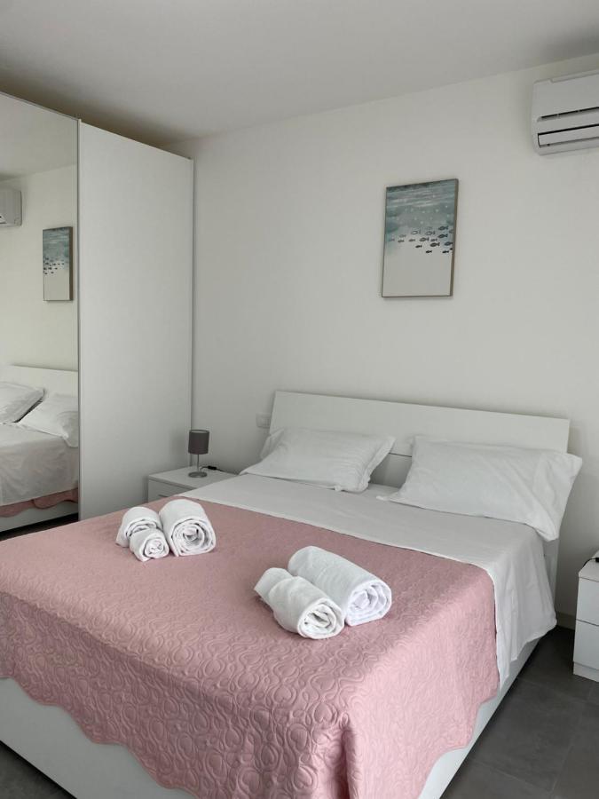 Marali Lake Apartments Di Enrica Bianchera Desenzano del Garda Esterno foto
