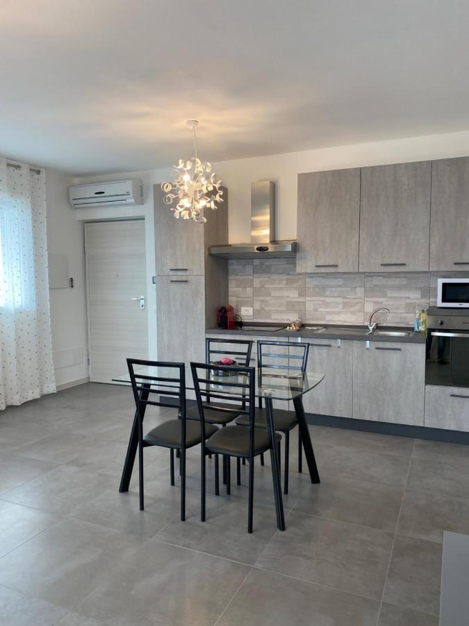 Marali Lake Apartments Di Enrica Bianchera Desenzano del Garda Esterno foto